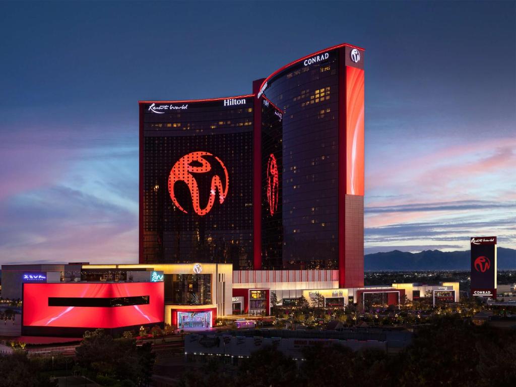 Hilton Resorts World Las Vegas: The Ultimate Luxury Experience